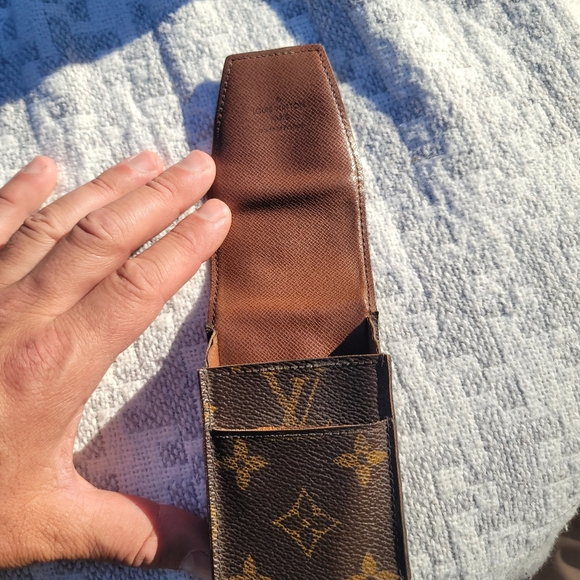 Louis Vuitton Tabacco Pack Holder - Picture 6 of 10
